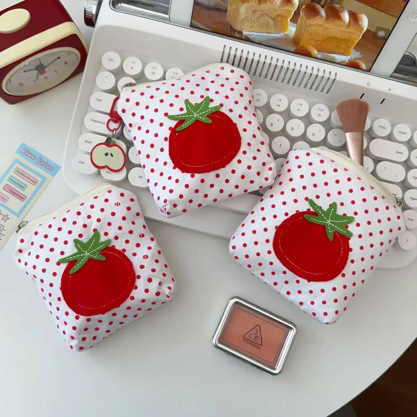 Red strawberry new tomato coin purse mini bag Korean version of small portable lipstick headset bag storage bag