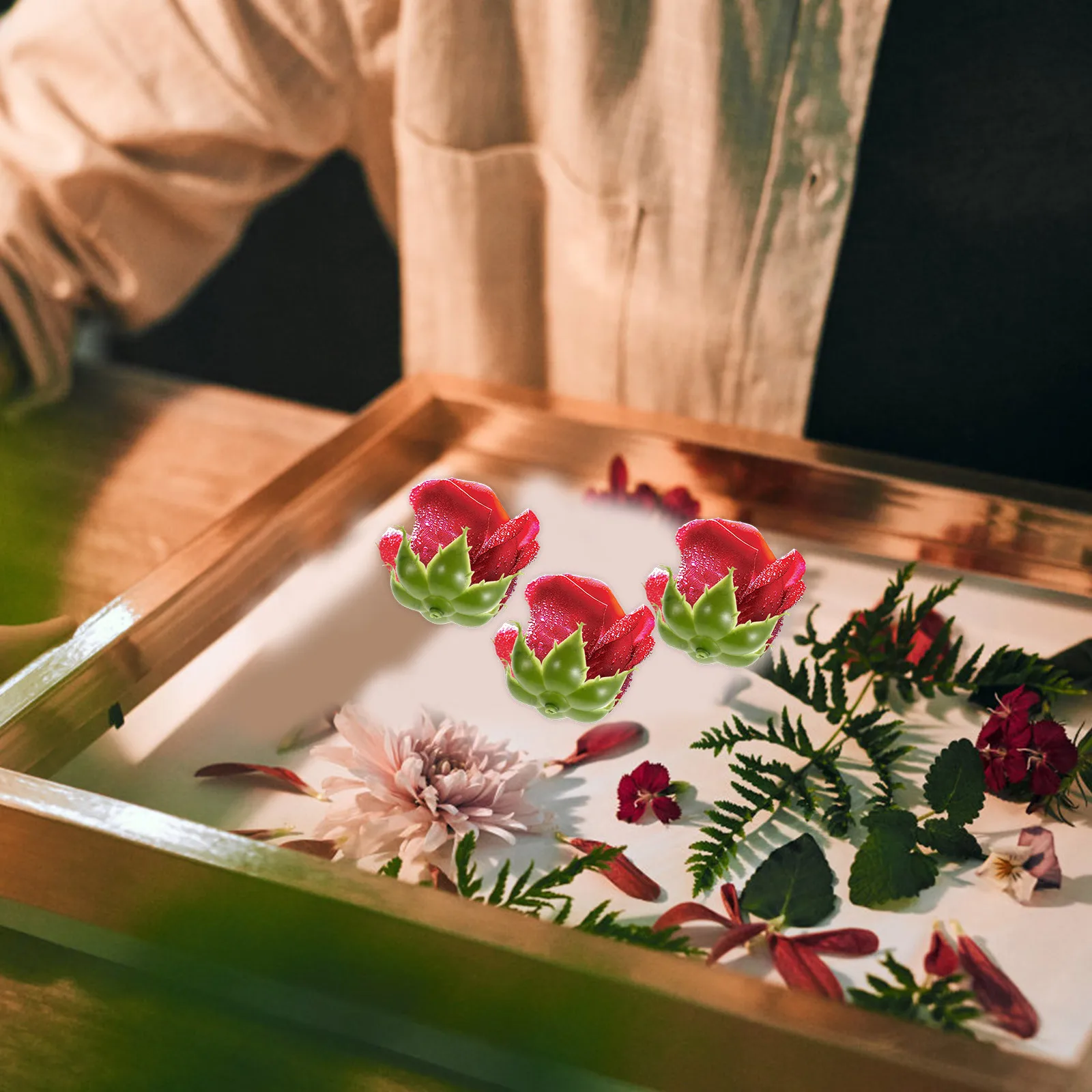 

100Pcs Floral Calyxes Set for DIY Flower Arrangements Realistic Fake Green Sepals for Rose Carnation Cherry Blossom Crafts