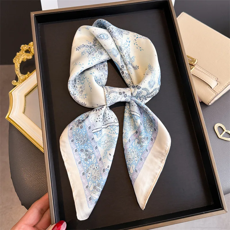 Luxuriöser bedruckter Satin-Seidenschal für Damen – Schal, Hijab, Halstuch, Haarband, Kopftuch, modisches Wickeltuch, Bandana – Neu 2026 – Detail 5