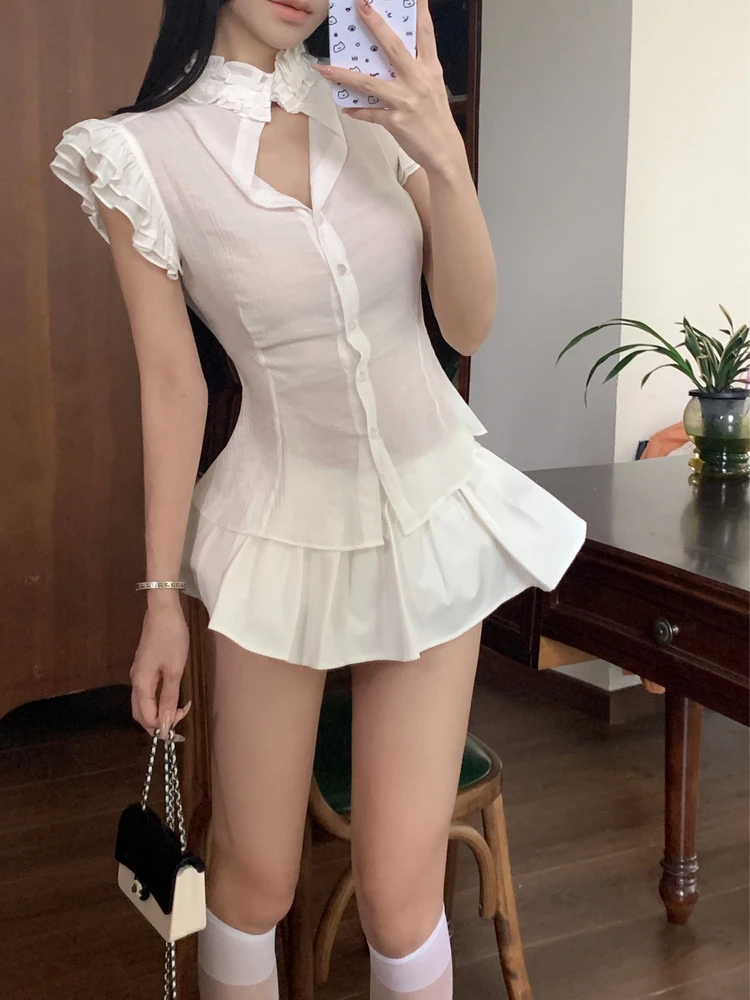 

Комплект из белой блузки с кружевной отделкой и юбки с высокой талией, женская мода, весна-лето, повседневный стиль, короткий рукав, на пуговицах, из двух предметов