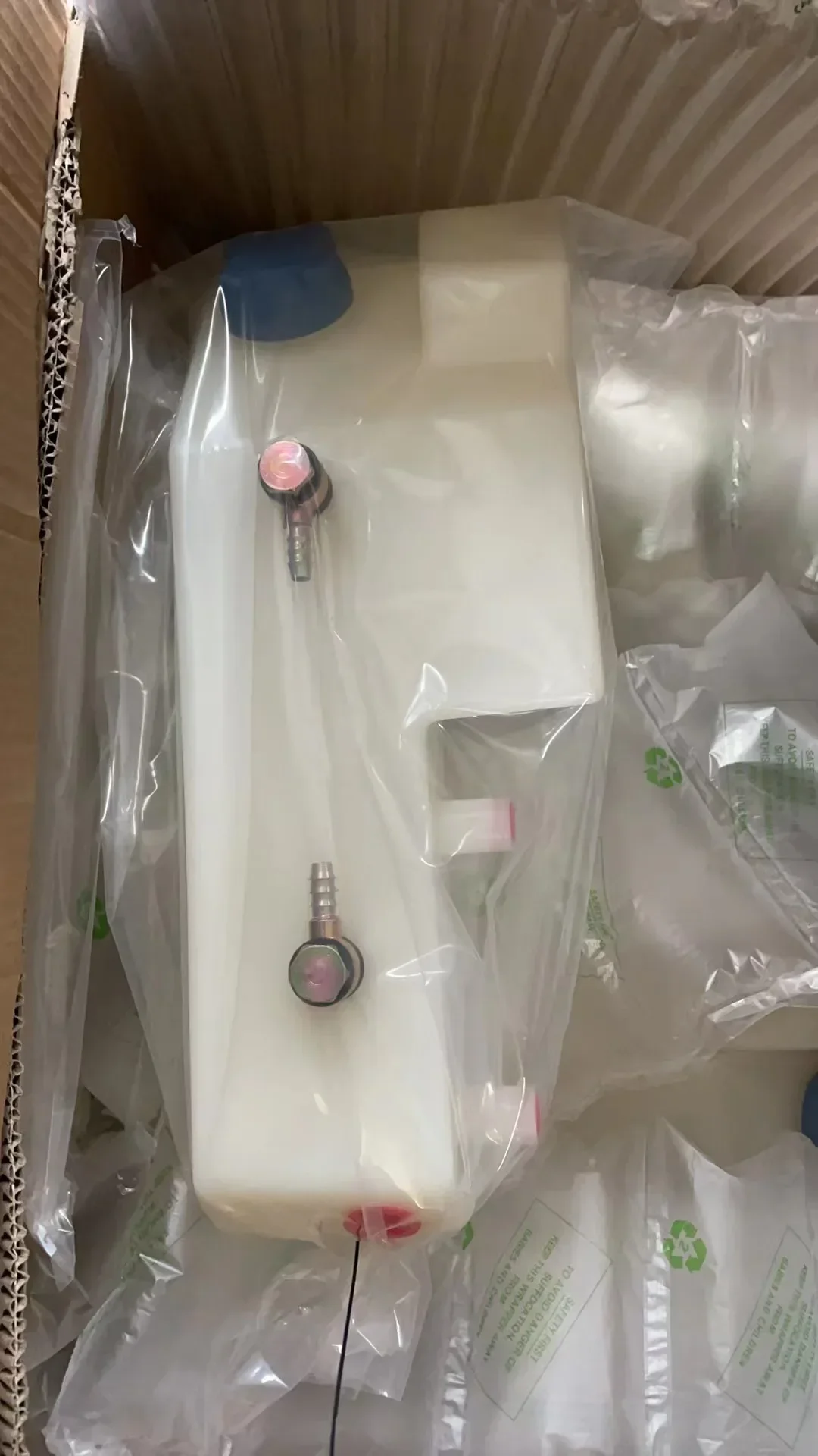 05903301 05903297 قطع غيار أسطوانة الطريق Bomag تعويض خزان المياه