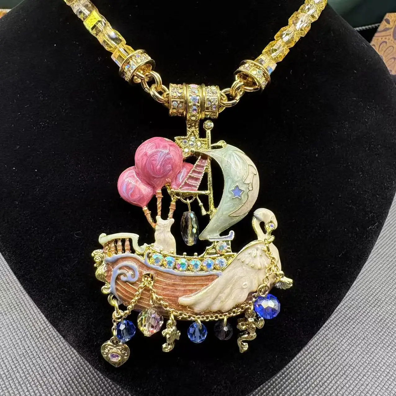 Retro Classic Enamel Medieval Style  Adorned Czech Rhodochrosite Aladdin Lamp  Sailing Shipmagnetic Pendant Necklace - view 2
