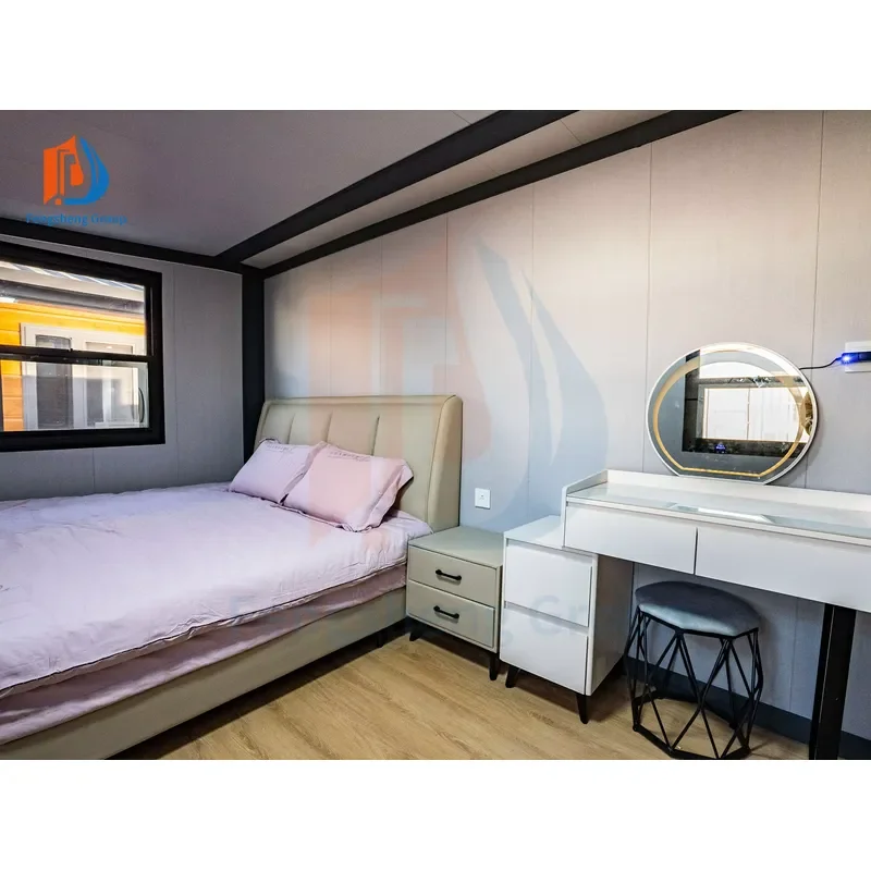 3 Bedroom Prefabricated 40ft Prefab Modular Container House Expandable Container House