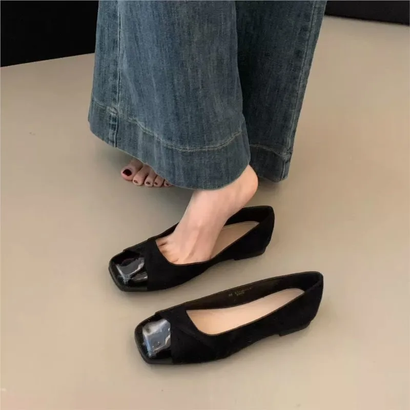 2026 Spring/Summer New Retro French Square-Toe Low Heel Flats for Commuting, Platform Shoes, Round-toe Sneakers for Women