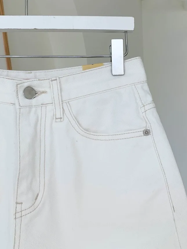 하이웨이스트 화이트 데님 반바지 여성 여름 한국 스타일 다용도 슬리밍 사이드 슬릿 프레이드 밑단 A라인 와이드 레그 핫팬츠