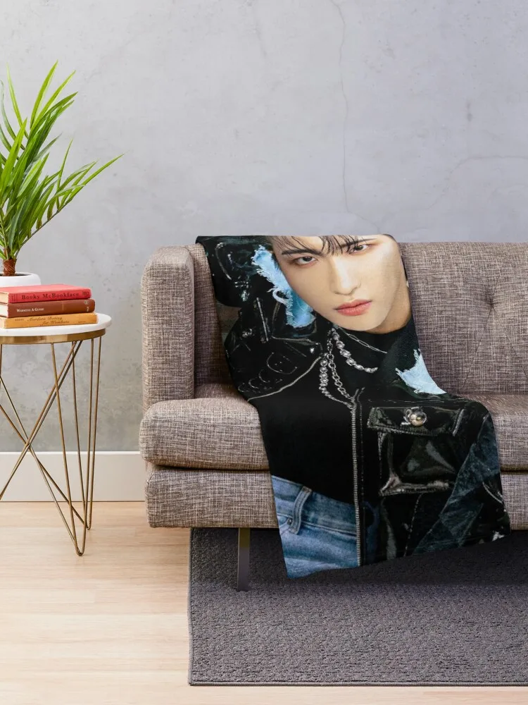 ATEEZ SEONGHWA THE WORLD EP.1 : MOVEMENT GUERRILLA Throw Blanket sofa bed Heavy Softest Blankets