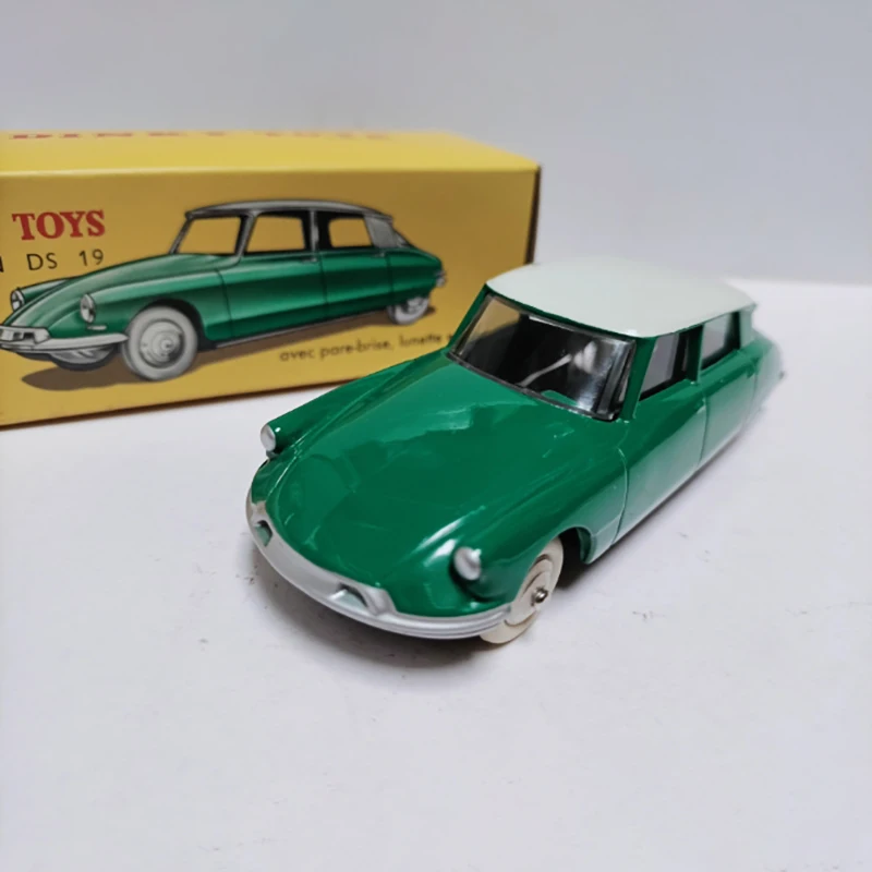 Dinky Toys 1:43 Scale Citroen DS19 Alloy Diecast Car Model Adult