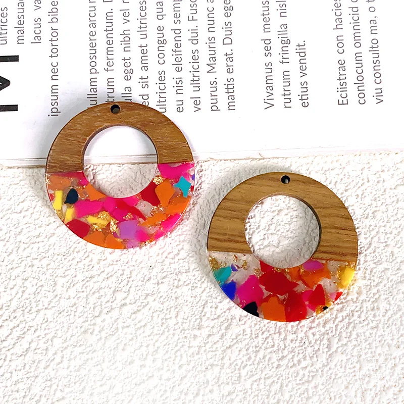 2pcs Colorful Retro Splice Earring Charms Wooden Resin Hollow Round Pendants For Necklace Keychain Bohemia Jewelry DIY Make