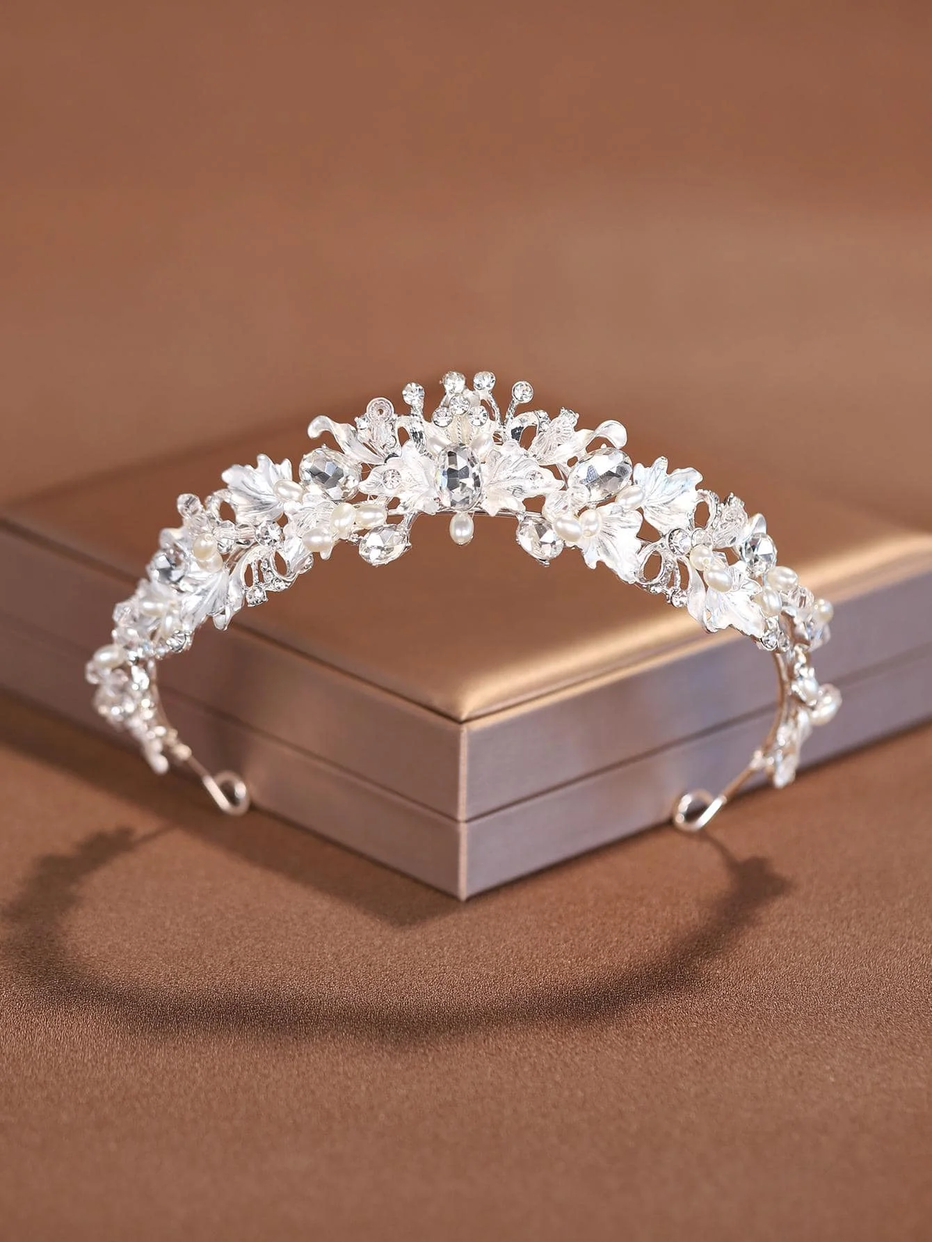 

1pc Fashionable & Exquisite Alloy Crown Headband For Wedding Party Decoration For Women Elegant Tiaras