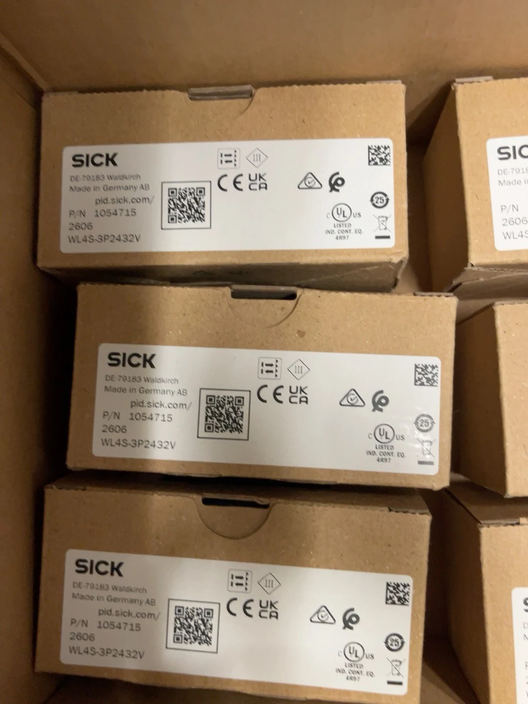 WL4S-3P2432V, Order Number 1054715, Brand New Original And Genuine.