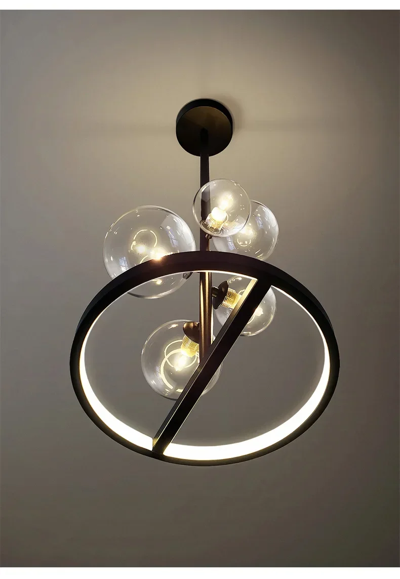 Plafonnier LED noir composé de boules de verre transparentes, design nordique moderne et créatif, éclairage d'intérieur, luminaire décoratif de plafond, idéal pour un salon, une salle à manger, un bar, un café ou un restaurant, G9