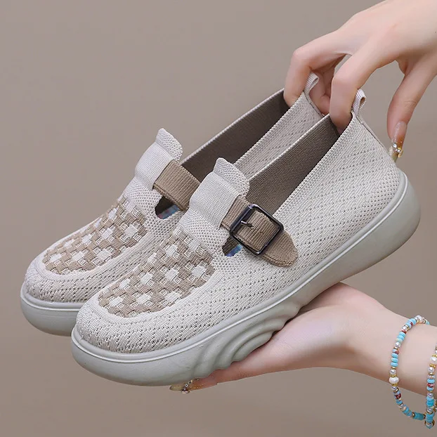 

2025 Spring and Autumn New Cloth Shoes Soft soled Lightweight One Step Stepping Thick soled Casual Women's Singles Shoes