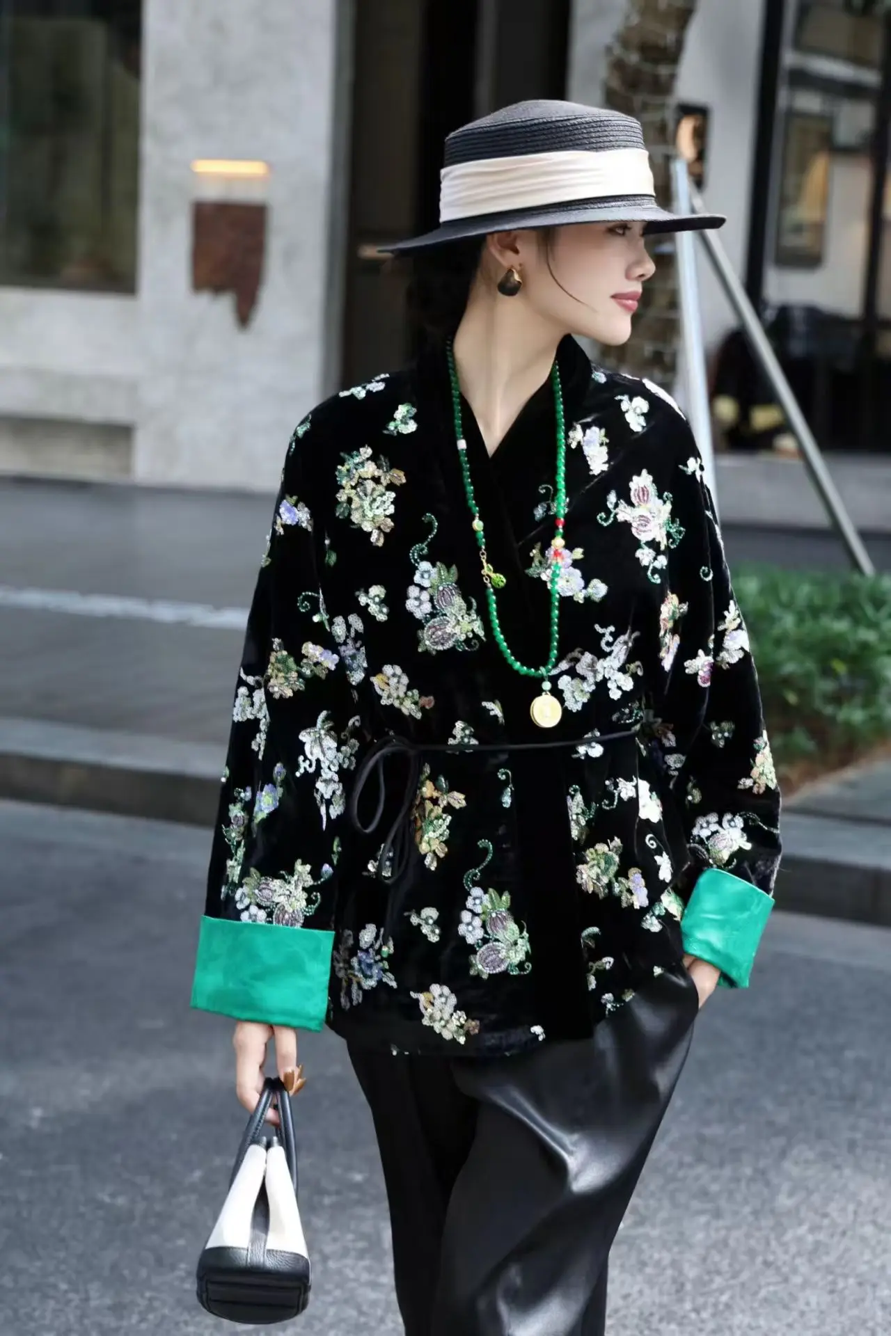 Autumn New Exclusive Design V-neck Silk +Velvet Fabric Beading Embroidery Contrast Color Cuffs Elegant Lace Up Women's Coat S-XL