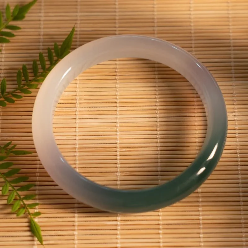 New Flat Agate Chalcedony Bracelet, Women's Half-mountain and Half-water Chalcedony Ice Through Gradual Change Jade Bracelet