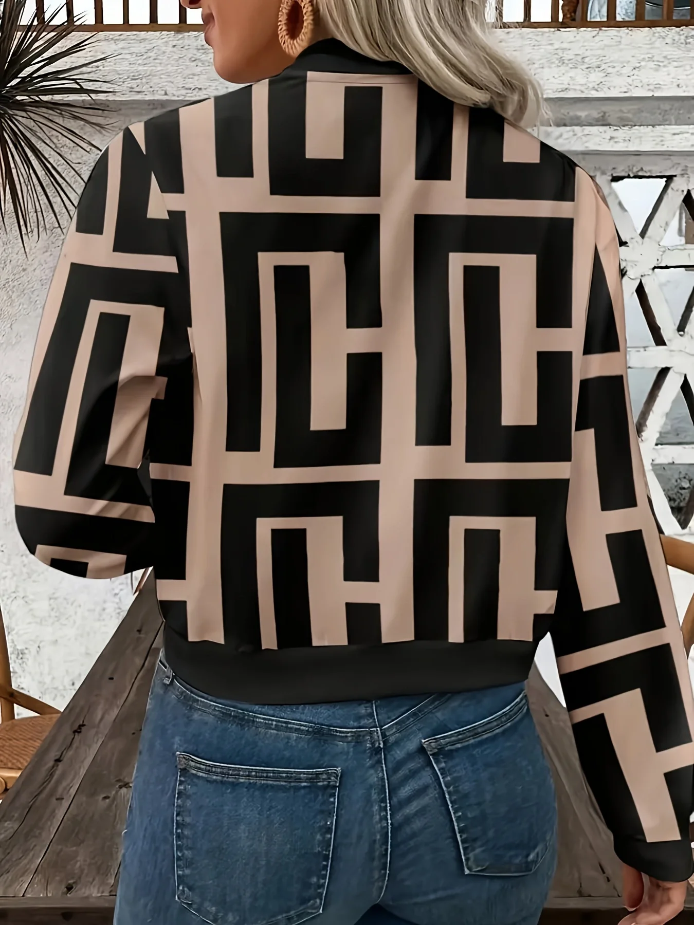 Baseballjacke mit geometrischem Print für Damen, lässige Reißverschlussjacke im Commuter-Stil – Detail 2