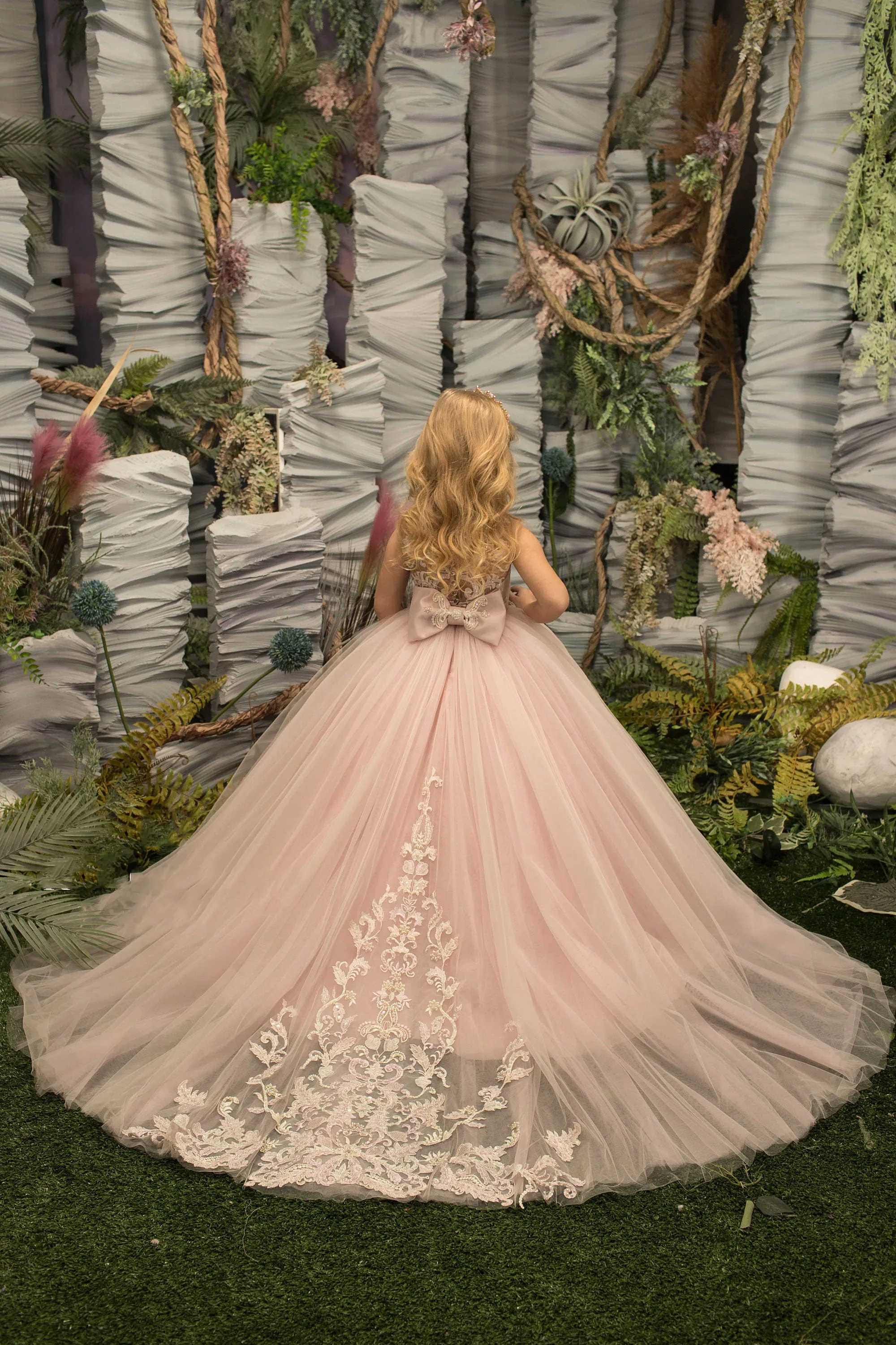 Flower Girl Dress for Wedding Sleeveless Lace Tulle Puffy Applique Bow Customized Kids Birthday Party First Communion Ball Gowns