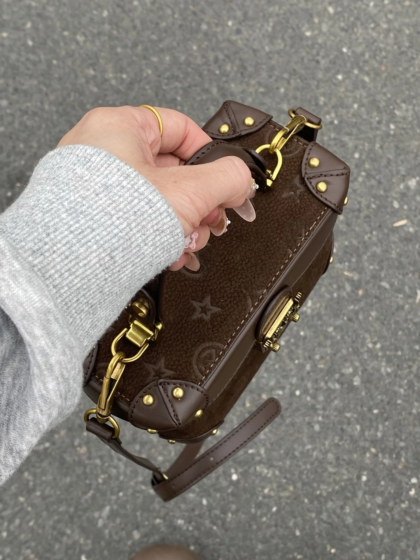 ciyah-women's-faion-retro-floral-emed-box-handbag-crossbody-bag-handheld-bag-commuting-2026-new-sle-sweet-lady