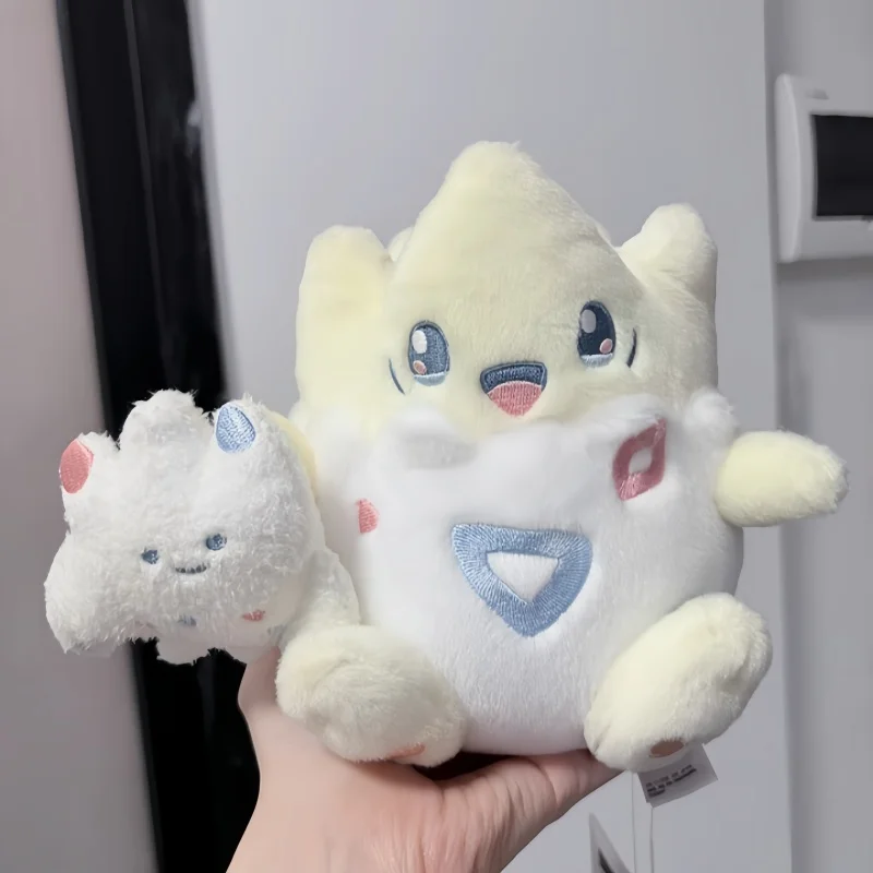 

В наличии: Плюшевая игрушка-подвеска PokéMon Little Dream Series, коллекционный брелок Little Kabuki Ubo Daydream, подарочная серия украшений