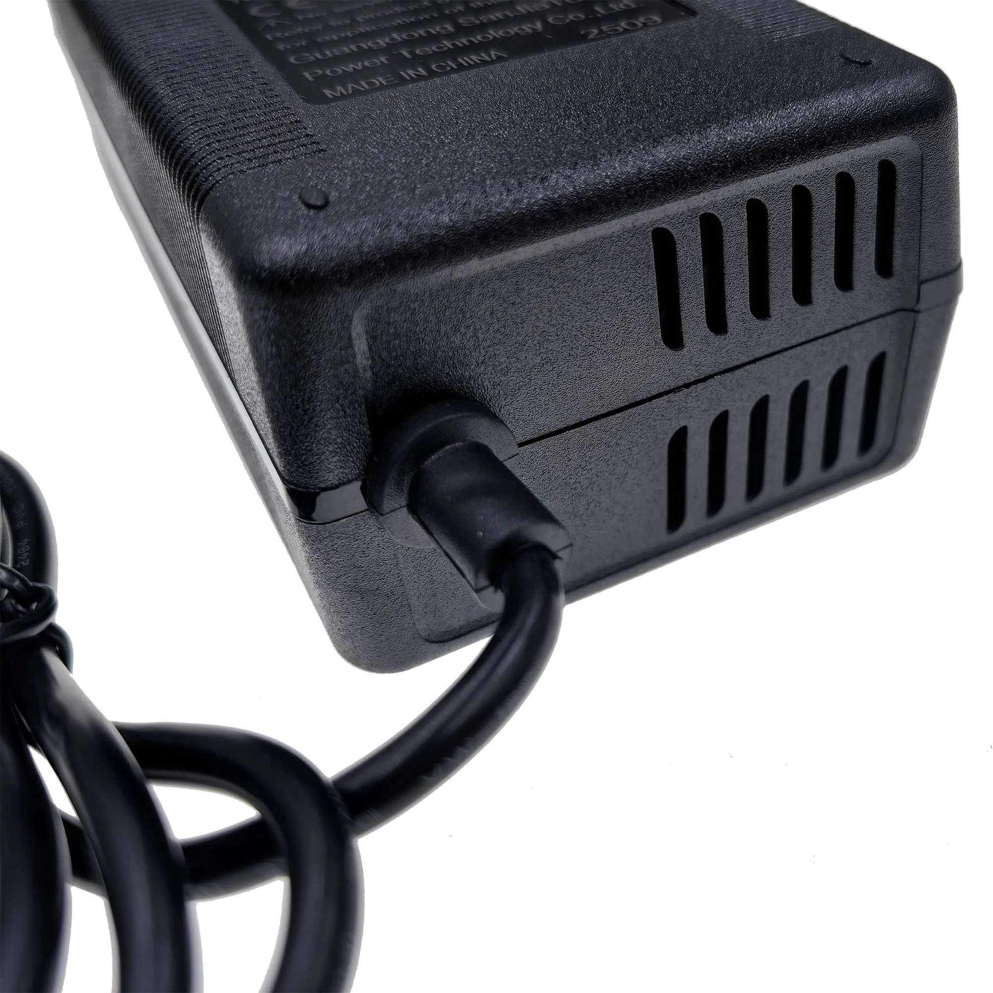 شاحن بطارية 63 فولت 2 أمبير لحزمة بطارية ليثيوم أيون 15S 18650 مع موصل XLRM