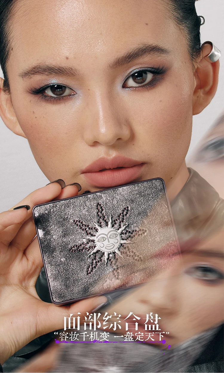 Girlcult MARTIAL WORLD COMPLEX Tavolozza viso all-in-one Ombretto / Blush / Evidenziatore Trucco multiuso versatile