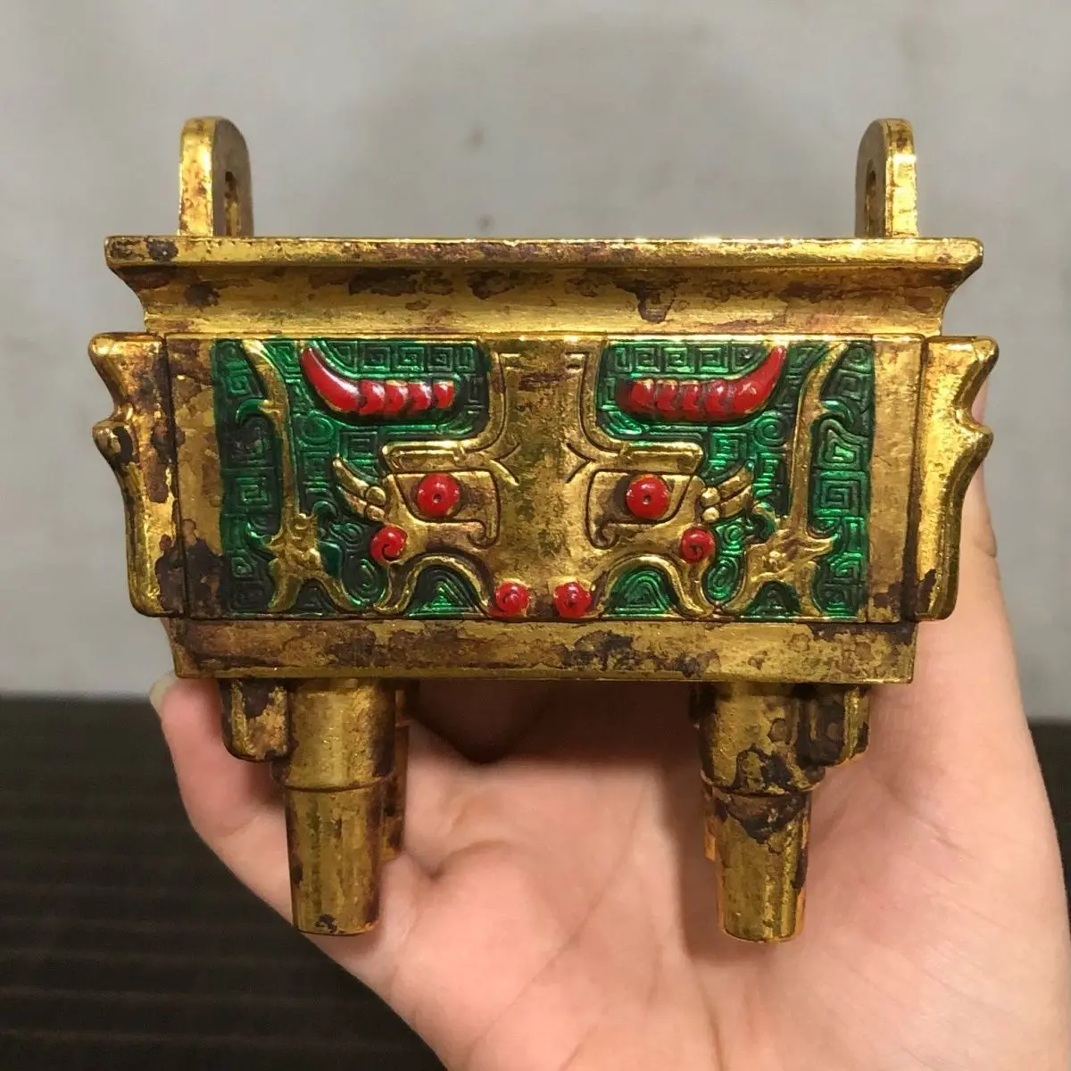 Gilt Four-legged double-eared painted tripod Ornament Decoration Tea Pet Figurines Desk Decor Accessories
