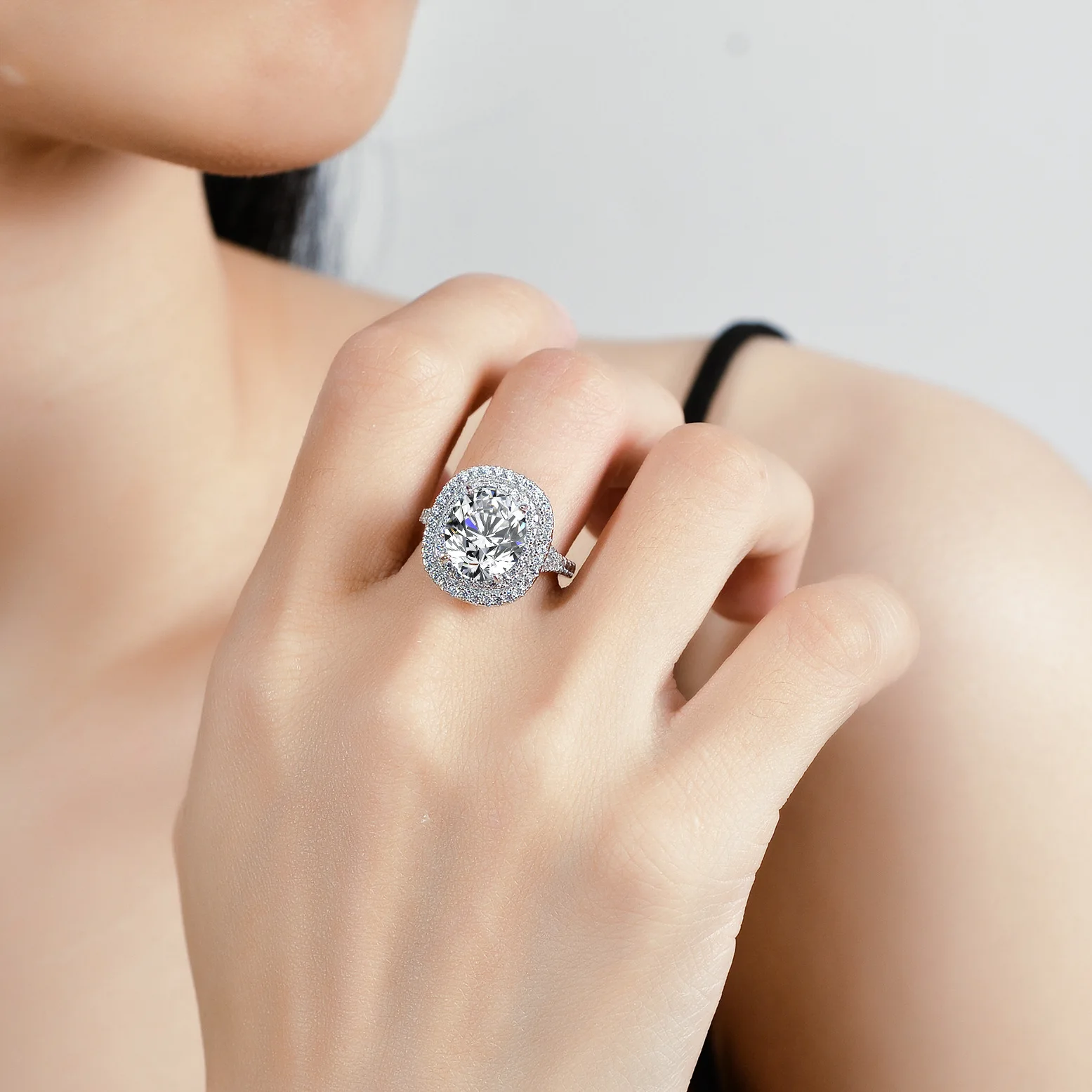 S925 Rhodium Plated Silver 4CT D Color Moissanite Plump Rectangular Round Edge Engagement Ring for Women, Exquisite Jewelry