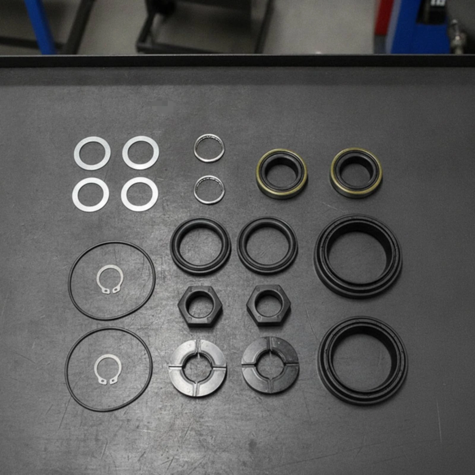 Axle Seal Kit with Needle Bearings Replacement Axle Seal and Bearing Kit Hardware Long-Lasting Practical for Mechanics