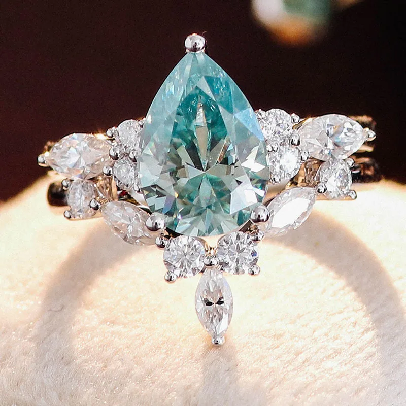 925 Sterling Silver Pear Shaped 2-Carat Blue-Green Cultivated Diamond Layered Ring Set, High-End Light Luxury Two-Piece Set, K Gold Ring, Halloween Gift, Daily Street Fashion, Cool Valentine's Day Gift, Is a Gift for Festivals/Birthdays/Parties