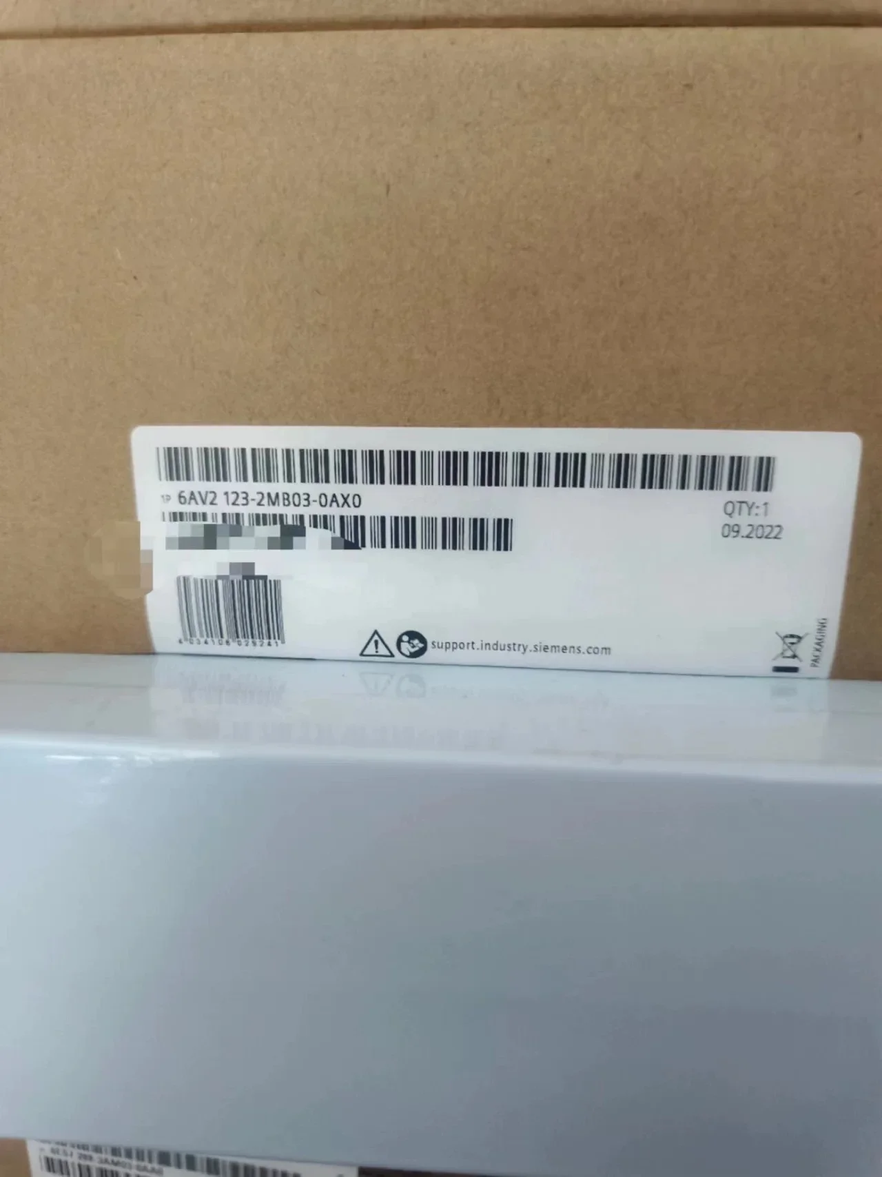 

6AV2123-2DB03-0AX0 HMI PLC KTP400 Basic Panel Key Touch 4 TFT Display PROFINET Interface 6AV21232DB030AX0