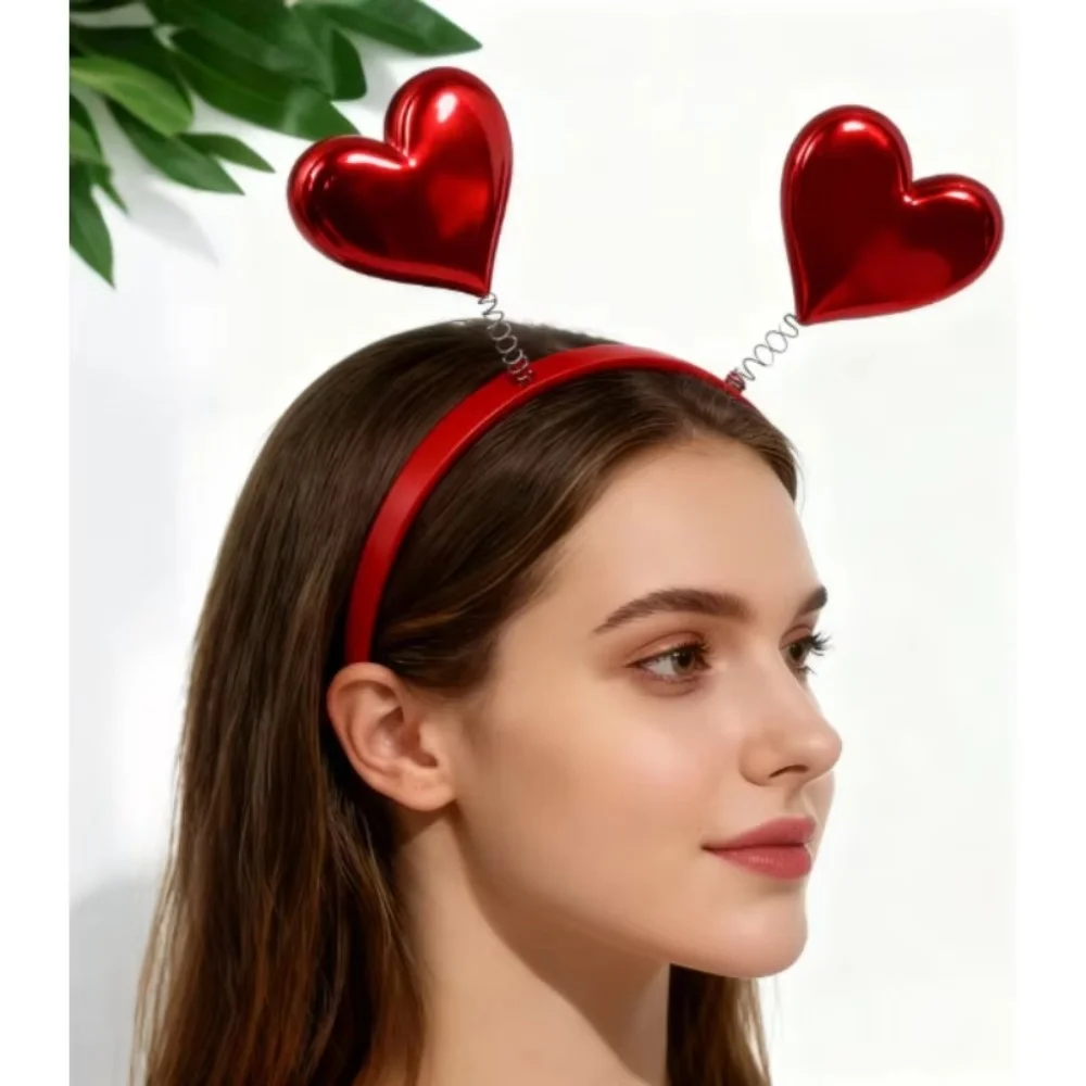 غطاء رأس PESENAR لعيد الحب: يتميز بقلوب حمراء لامعة وتحفز جوًا رومانسيًا #1
