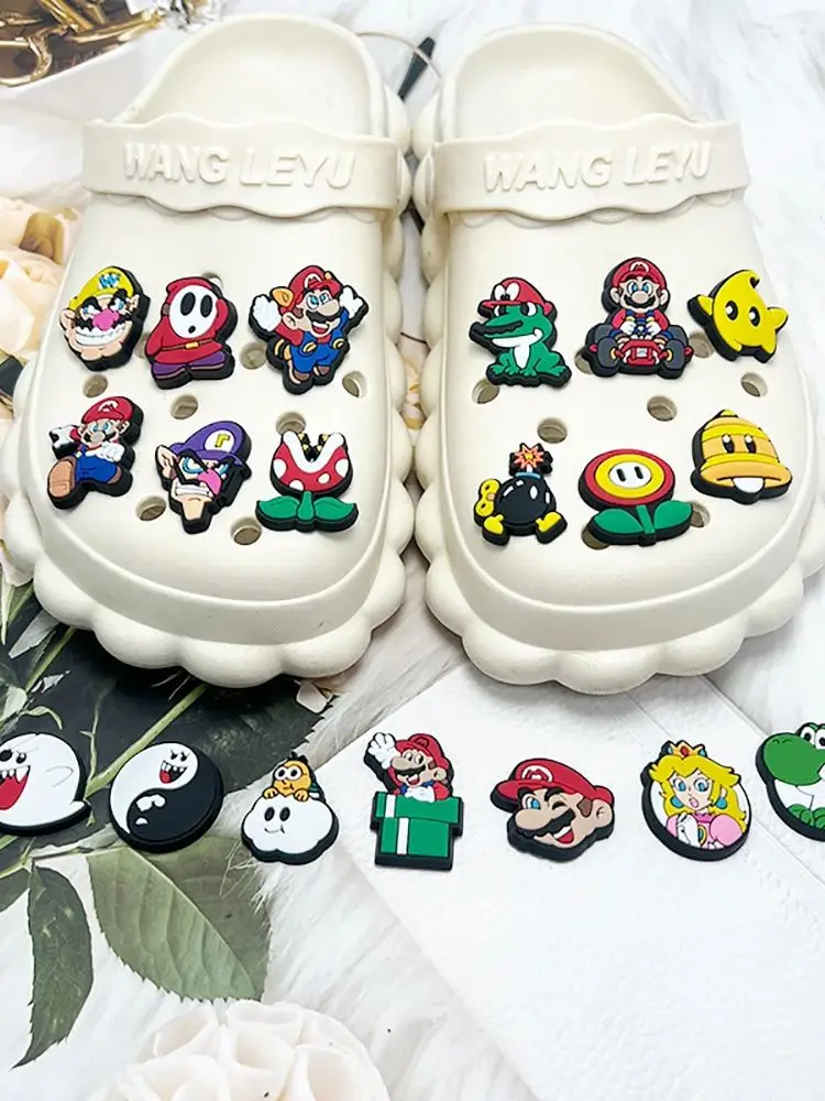 Breloques de chaussures de la série de jeux Jumping Brothers, accessoires de sac à chaussures en PVC pour sabots, sandales, boucle de décoration, cadeaux pour enfants, 1 à 100 pièces