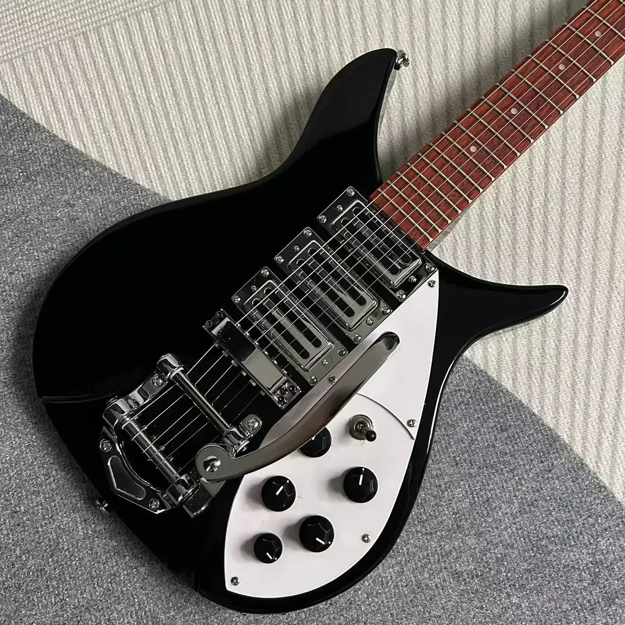 Rickenbacker 325 Electric Guitar, Tremolos System Bridge, Black Color, Basswood Body, Rosewood Fretboard, Free Shipping, Gleeson