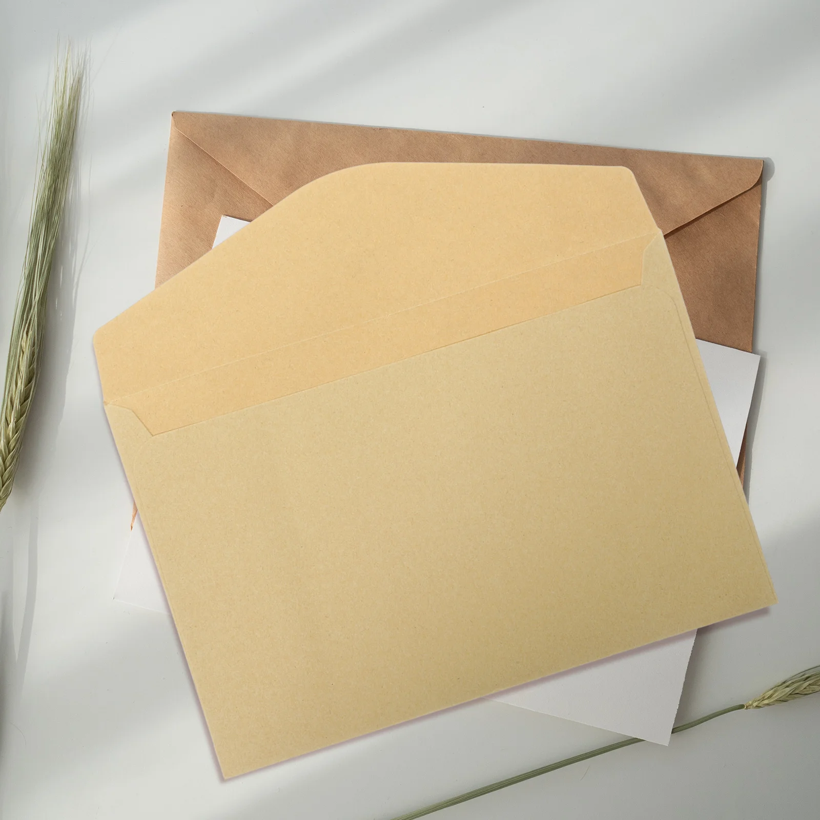 

50Pcs Classic Letter Envelopes Simple Generous Design Festival Greeting Cards Envelopes for Office Home Holiday Gift Wrapping