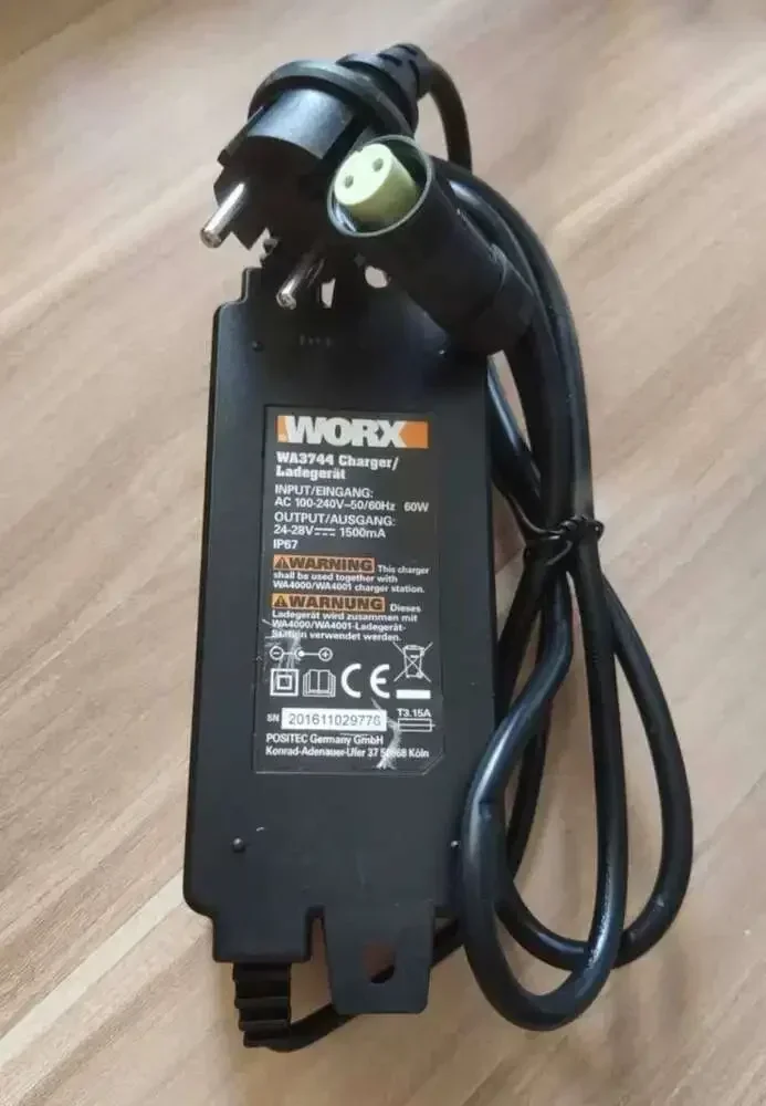 For WG754E WG792 robotic lawnmower WORX WA3744 28V power charger