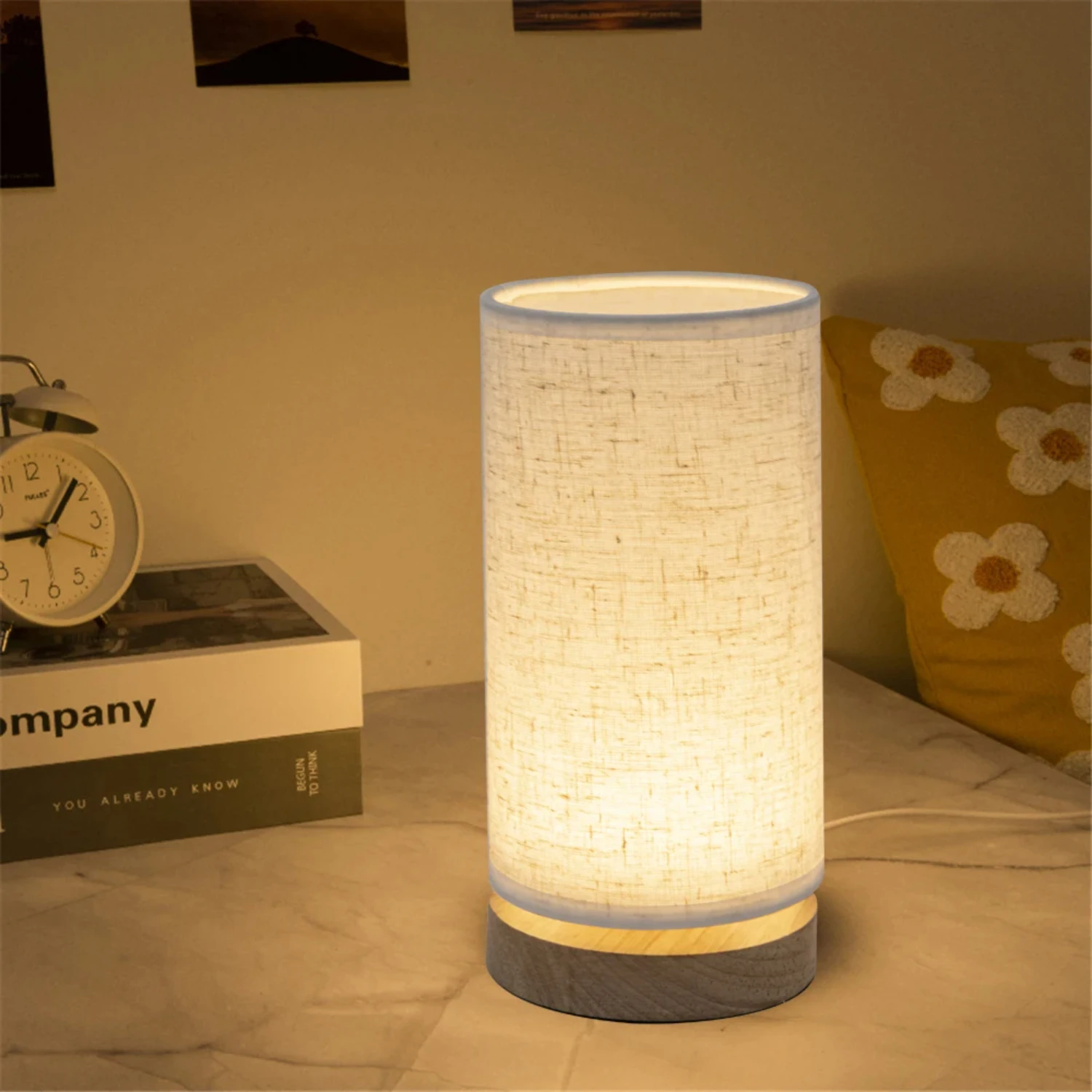 Lámpara de mesa LED china, elegante y elegante, hecha a mano con construcción de madera maciza, adición perfecta para dormitorio o sala de estar, nuevo