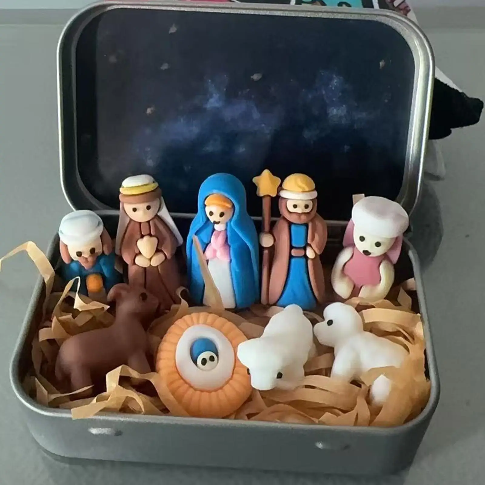 Resin Iron Nativity Scene Figurines Christmas Ornaments Luxury Home Decor for Party Desk Bedroom