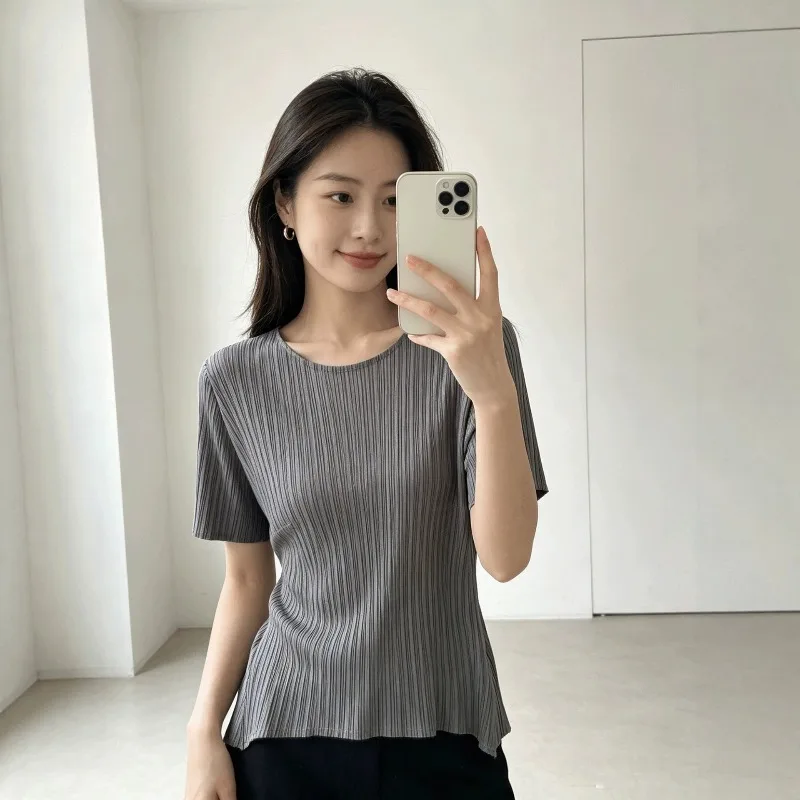 Miyake Pleated 2026 Solid Color Pleated T-Shirt for Women Summer Round Neck Waist-Tight Loose Short Sleeve Versatile Top Pleat