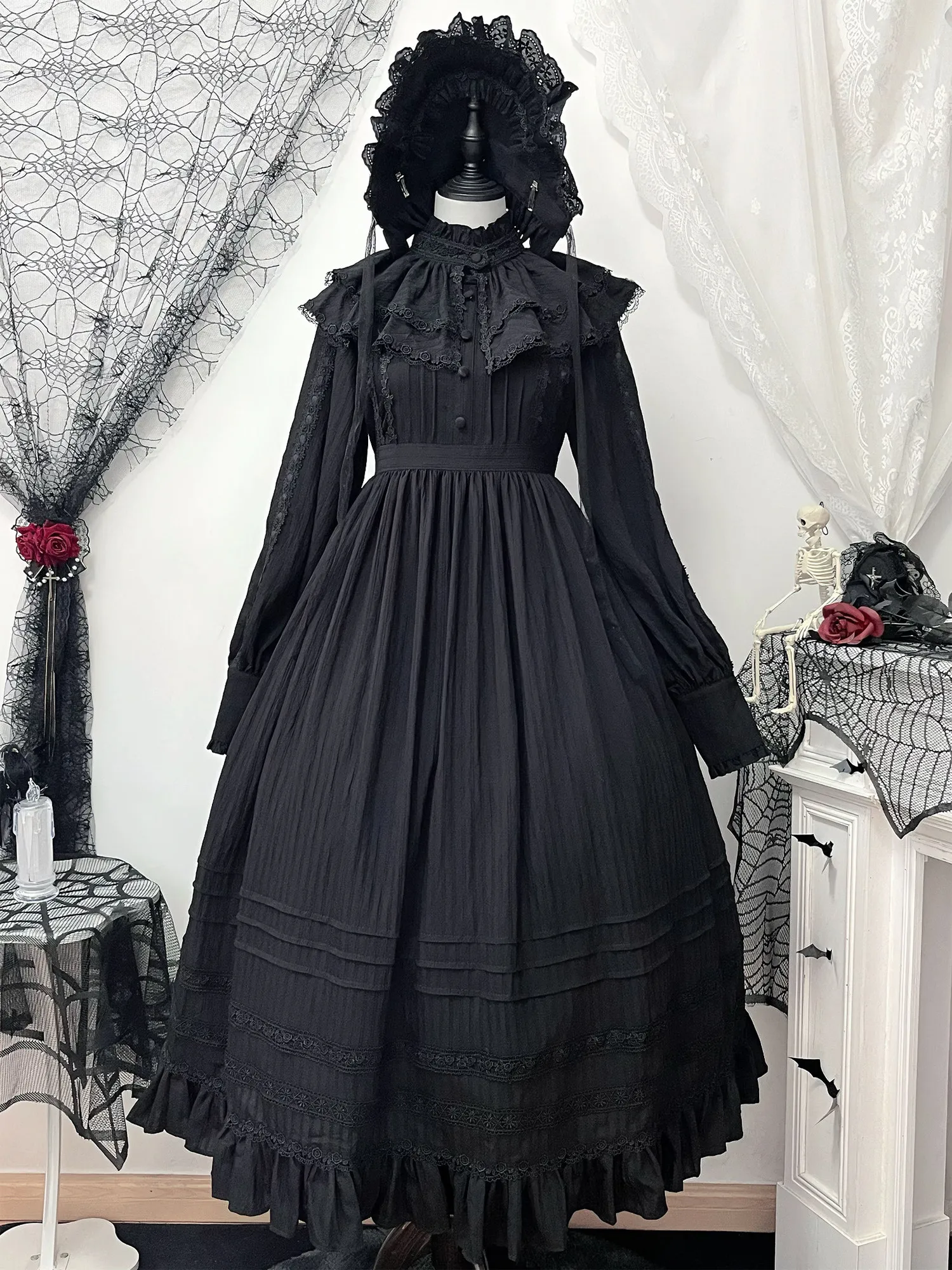 Original Schwarz-Weißes Gotisches Langes Kleid im Nonnen-Stil Damen Lolita Jacquard Baumwolle Langarm OP-Kleid Süße Nachtkleider