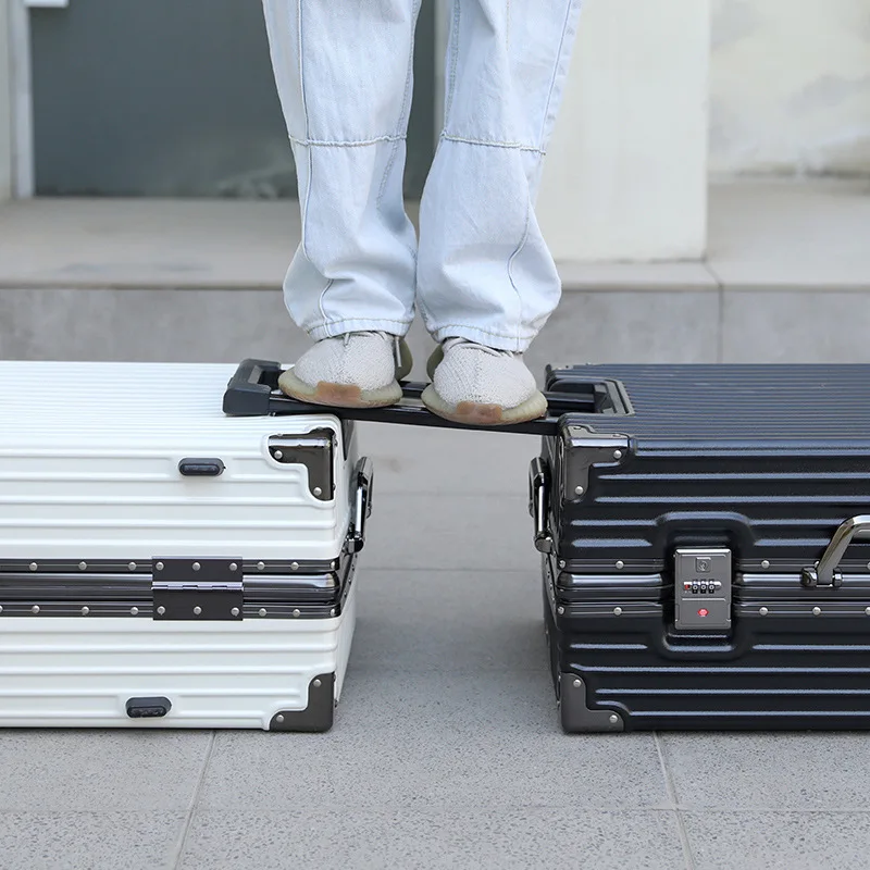 

2025 New Aluminum Frame Lage Suitcase with Four-Way Wheels for Men And Women Student Carry-On Password Lo Faion Trend