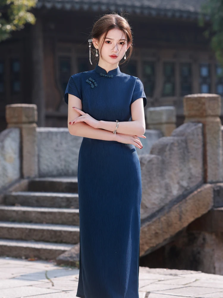 

Синее облегающее платье-ципао с цветочным узором, обновленный дизайн, для повседневной носки, комфортное, дышащее, с завышенной талией