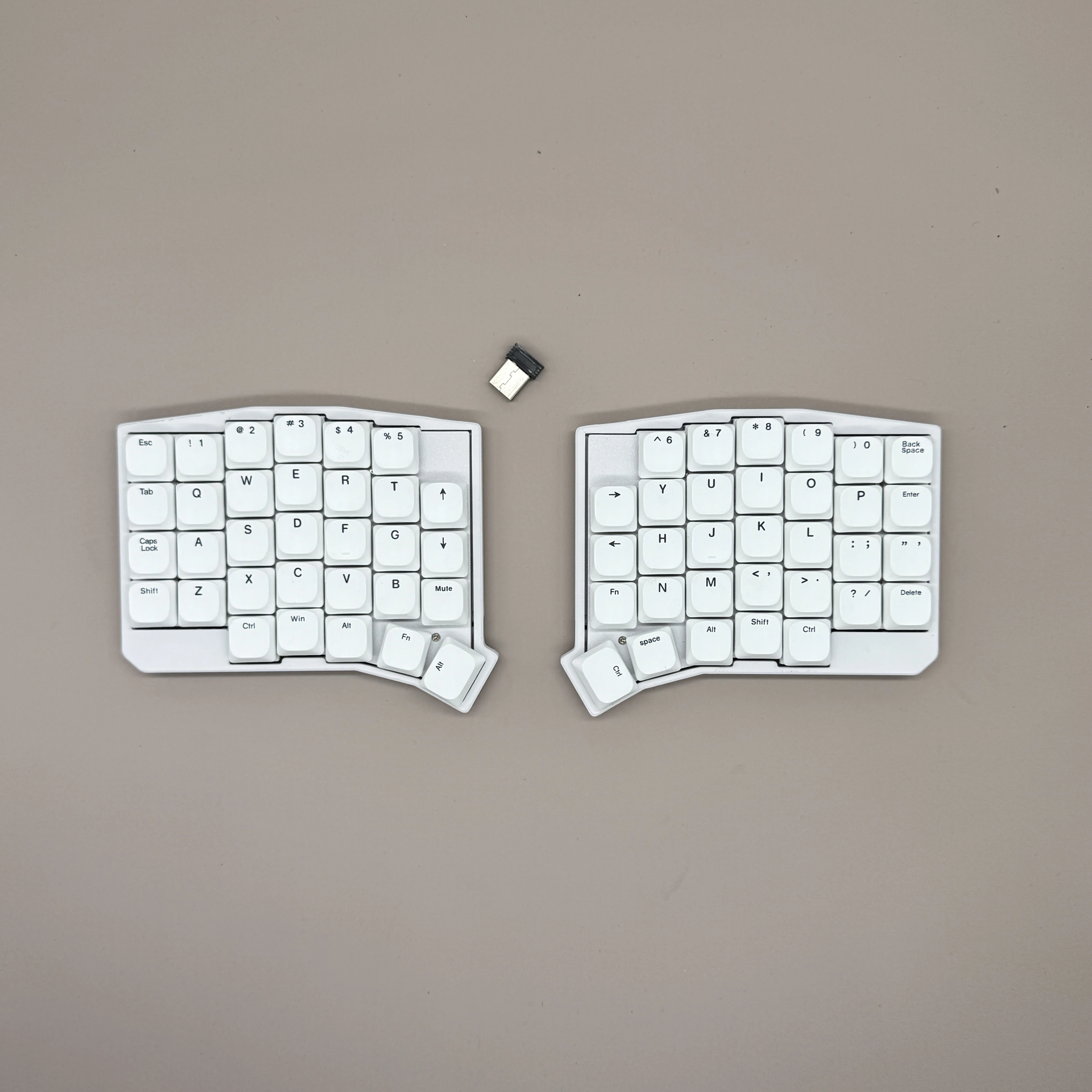 分割キーボード Sofle ロープロファイル 無線2.4G SOFLE ロープロファイル分割キーボード 2.4G ワイヤレスメカニカル
