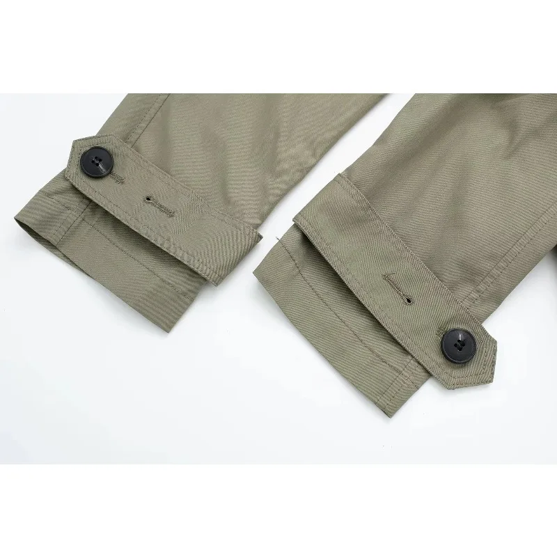 Zweireihiger, mittlerer und langer, temperamentvoller, lockerer, lässiger Trenchcoat für Damen