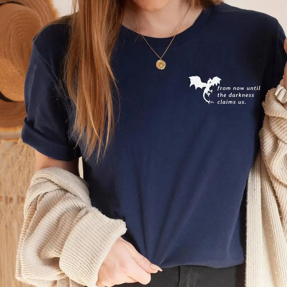 تي شيرت نسائي 'من الآن حتى يطالب الظلام منا' ، تي شيرت زجاجي عرش ، مانون بلاك بيك ، ثلاثة عشر ، سويت شيرت كتاب