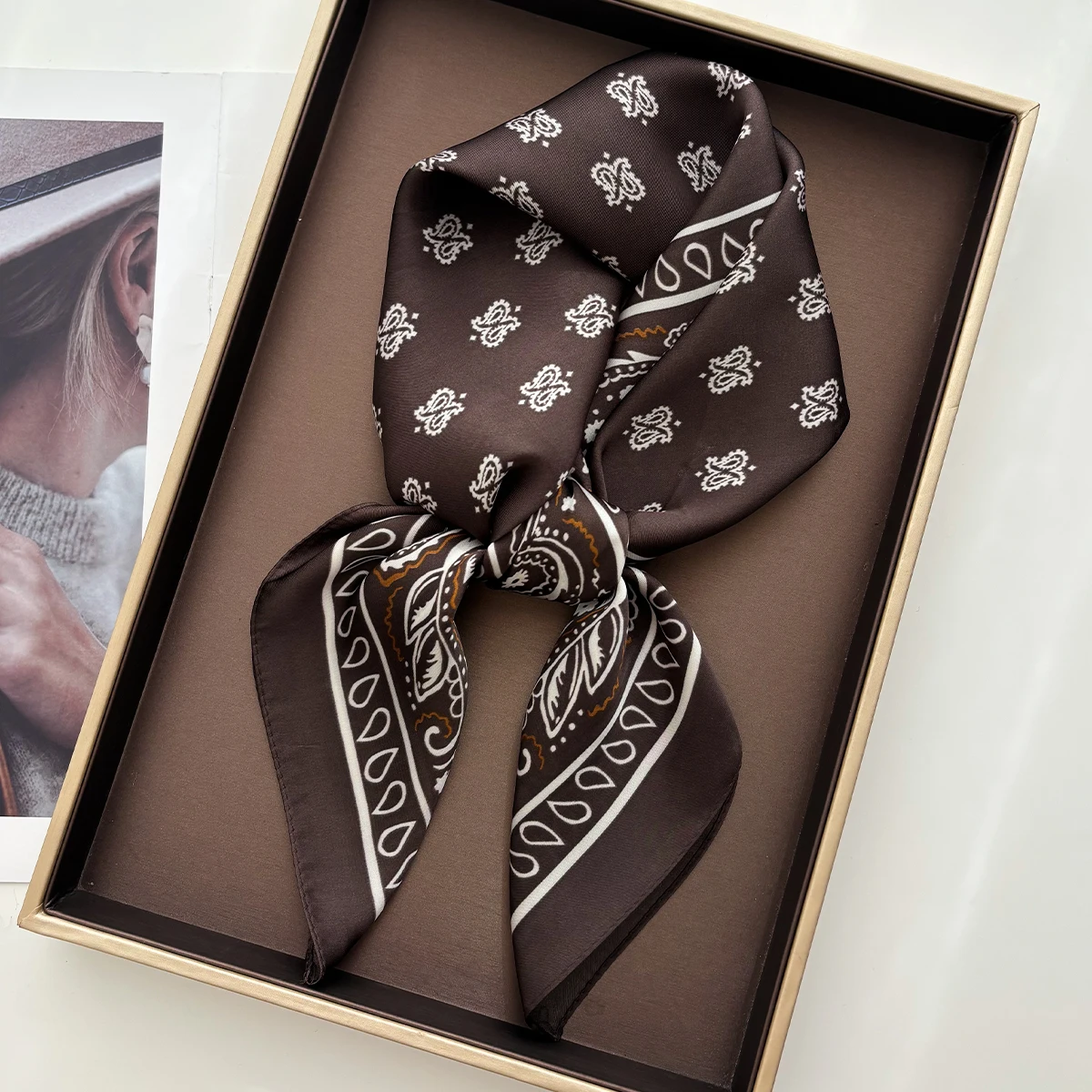 Dame Mode Paisley Schal Seide Gefühl Quadratisches Halstuch Bandana für Frauen Schal Schals Wrap Kopftuch Haarband Krawatten – Detail 6