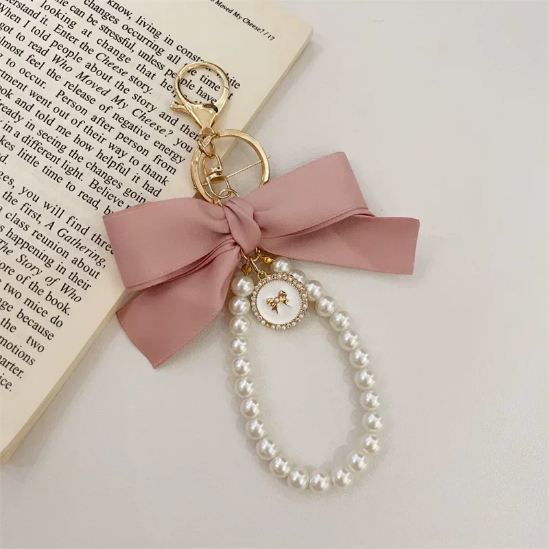 Vintage Faux Pearl Chain Keychains for Women Cute Heart Bow-Knot Charm Handbag Purse Decor Car Keyring Headphone Case Accessorie