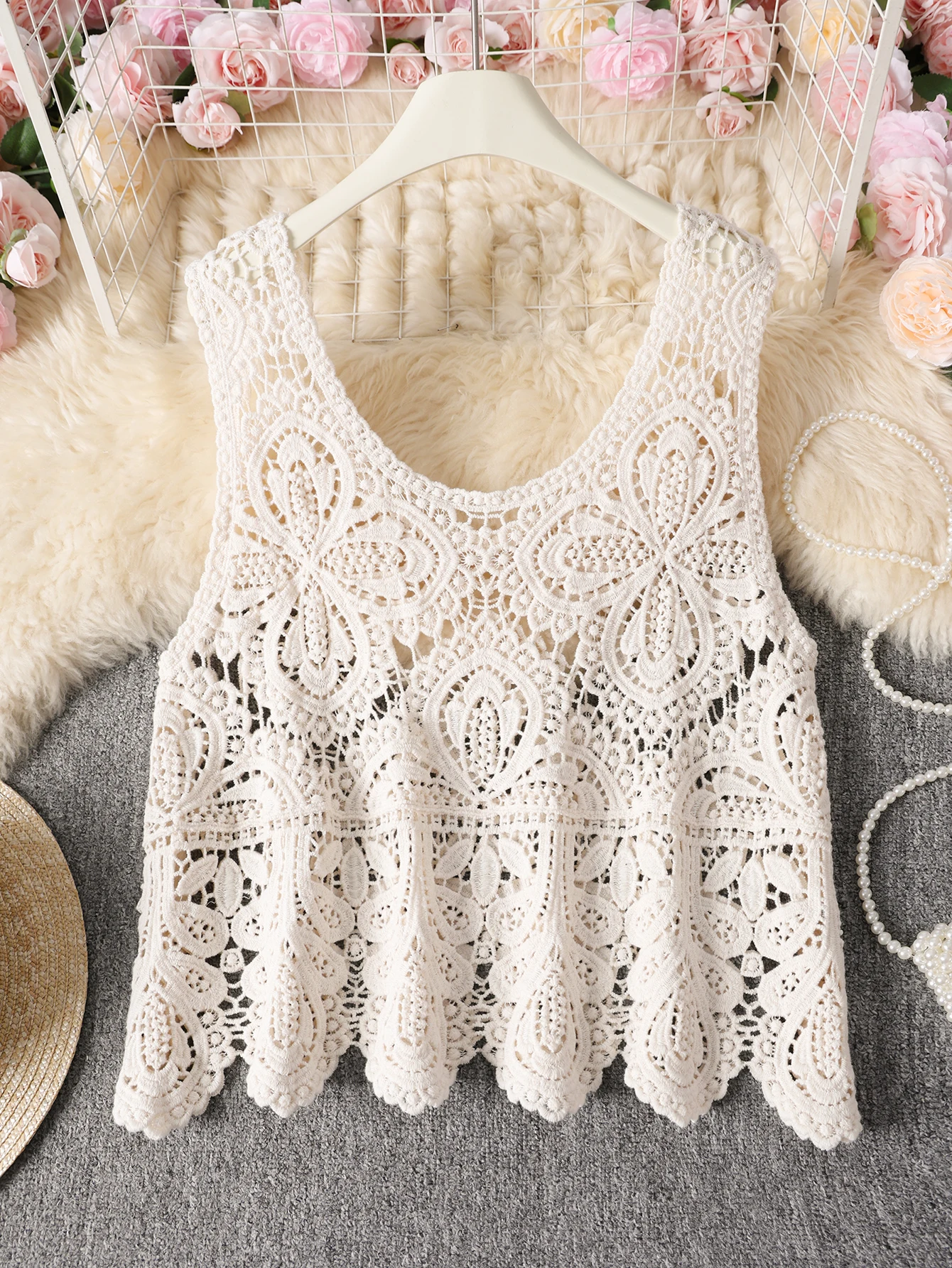 

Women's Bohemian Style round Neck Sleeveless Hook Knitted Vest Spring Summer Fashion Casual Wear