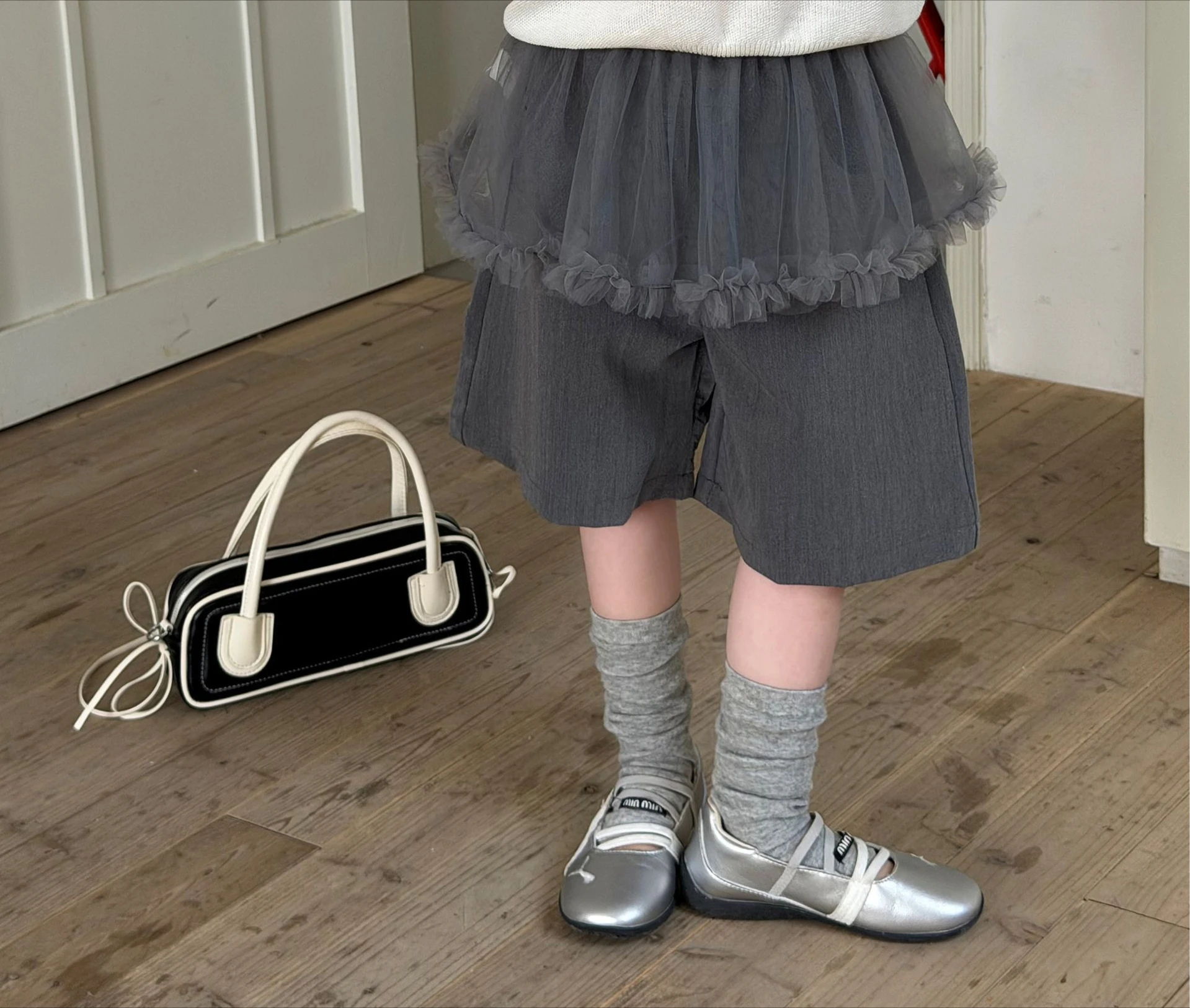 Girls Shorts 2026 Summer Suit Kids Thin Five Point Pants Mid Length Shorts Mesh Fake Two Piece Suit Pants