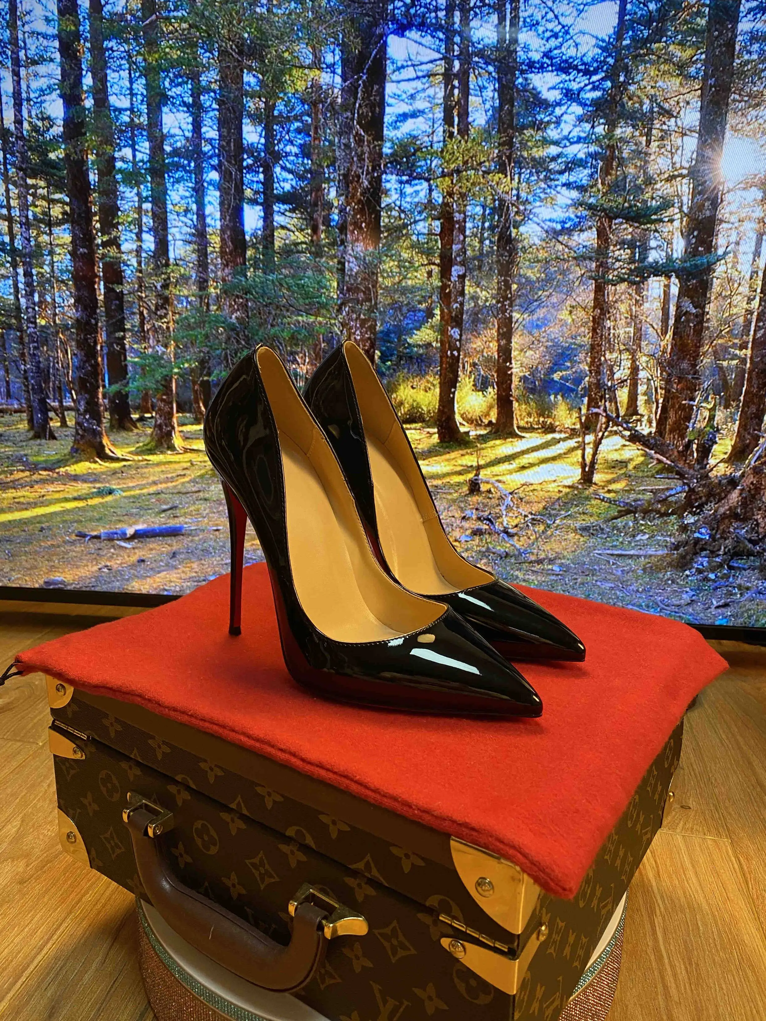 New Spring 12cm Socialite Super High Heels Black Classic Versatile Patent Leather Fine Heel Professional Plus Size Single Shoes