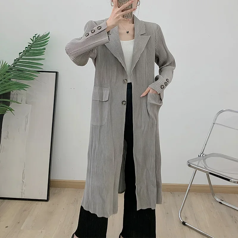 ISCH Pleated Jacket Female 2025 Spring New Stretch Windbreaker Thick Material Large Toothpick Leisure Elegant Outer Cardigan