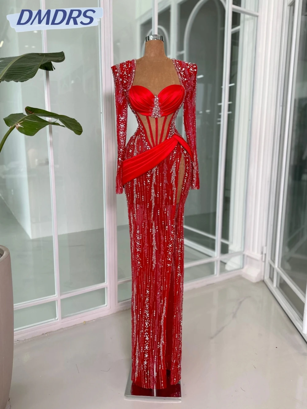 

Fashionable Red Beaded Evening Dress Luxury Crystal Straight Long Wedding Party Gown Customized Illusion High Slit Prom Dresses